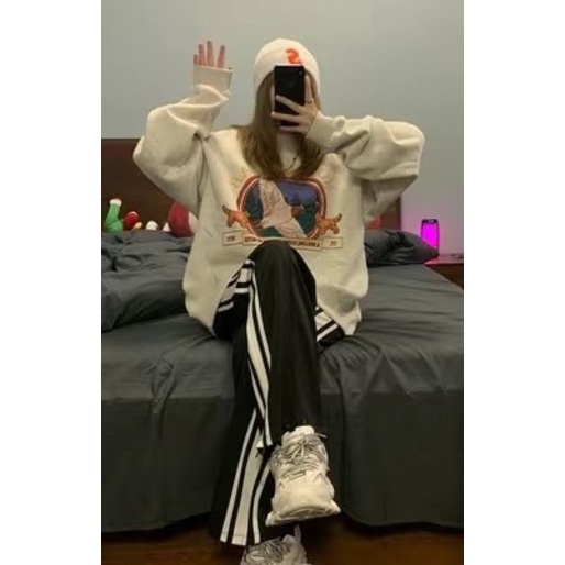 Áo sweater nỉ bông chi tiết in phong cách mùa đông hàn