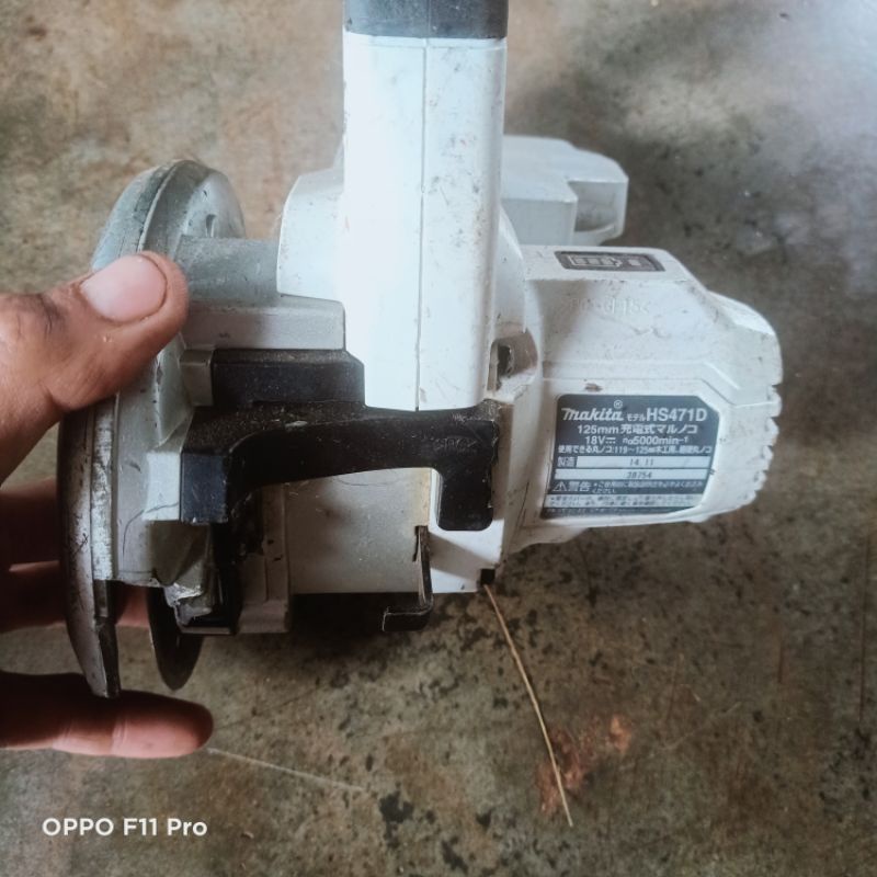 Cưa đĩa  không than hàng bãi nhật máy pin