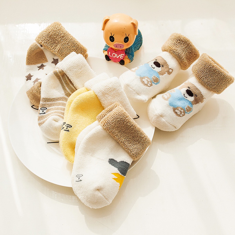 Set 5 Đôi Vớ Cotton Dày Ấm Áp Họa Tiết Động Vật Dễ Thương Cho Bé