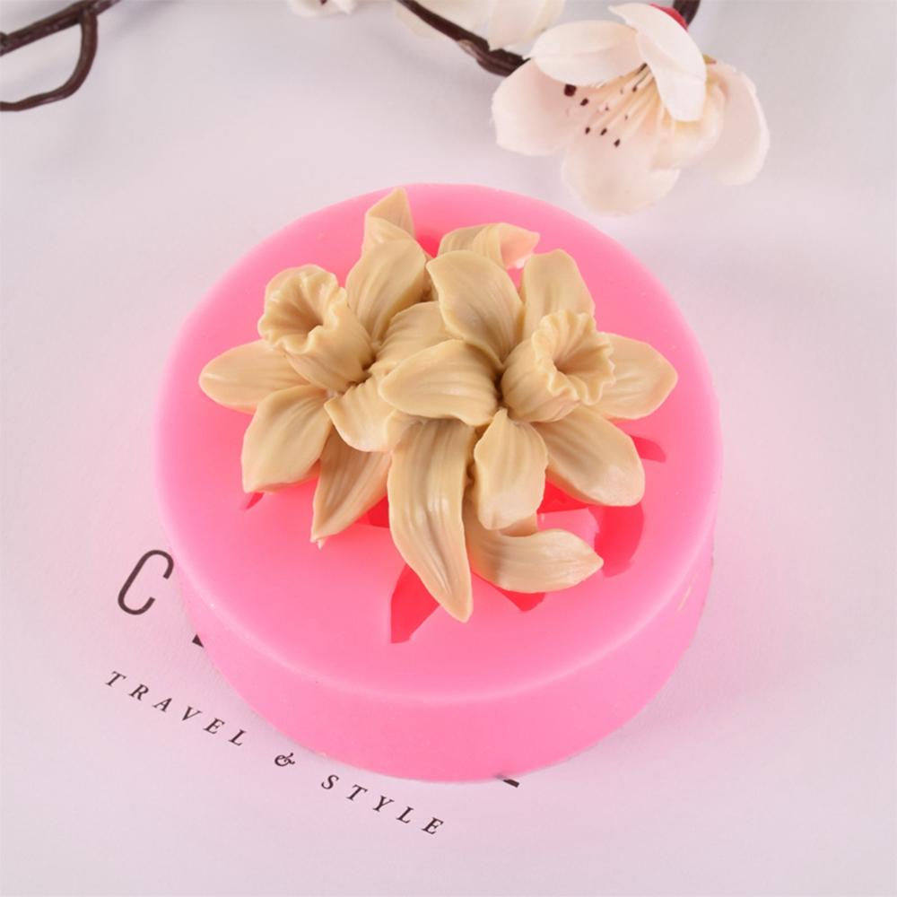 Khuôn Làm Xà Phòng / Sô Cô La Hình Hoa Hồng