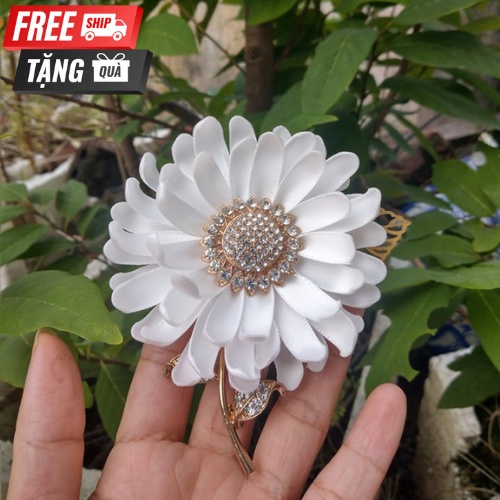 [ Hàng Thiết Kế ] Hoa cài áo cúc  nhụy đá handmade cao cấp