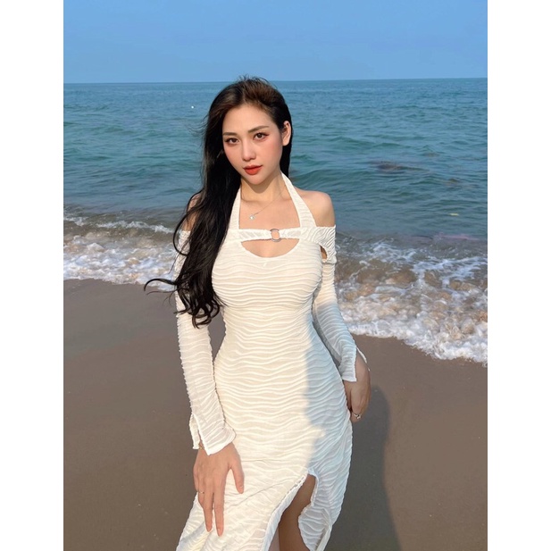 Đầm maxi trễ vai cổ yếm bèo lai