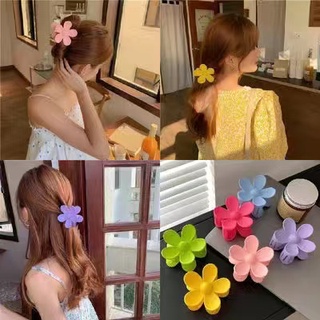 Kẹp tóc càng cua hình bông hoa năm cánh cỡ lớn chất liệu acrylic phong cách Hàn Quốc đơn giản cho bạn gái