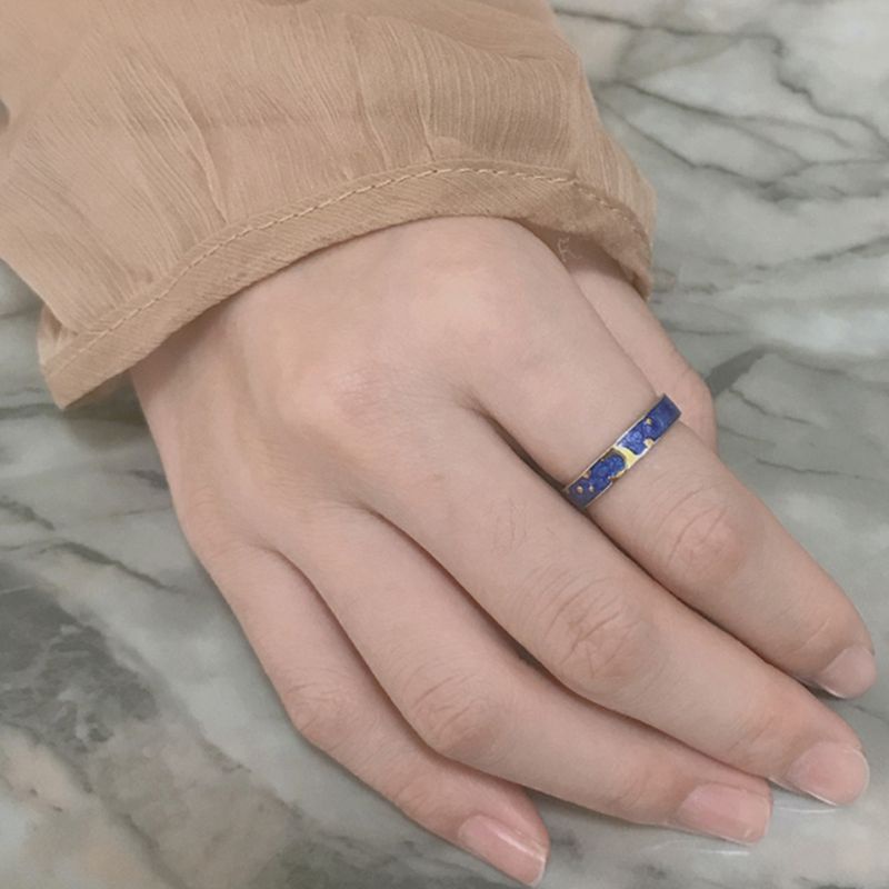 Bộ 2 Nhẫn Đeo Tay Bằng Hợp Kim Tráng Men Họa Tiết Bầu Trời Đầy Sao Màu Sắc Xanh Dương Độc Đáo Không Phai Màu Cho Nam