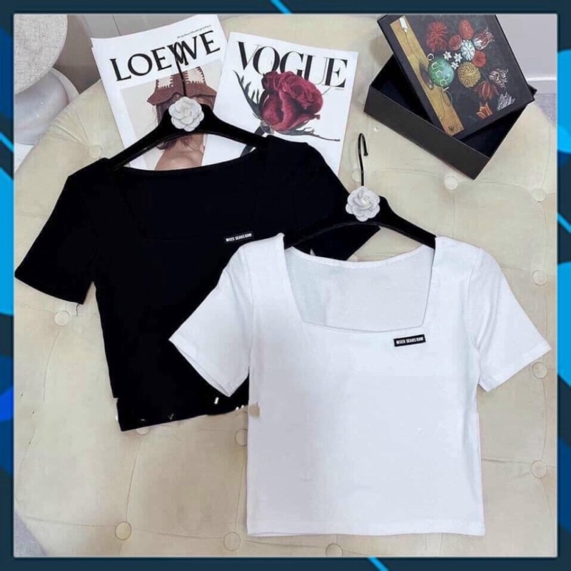 ÁO CỔ VUÔNG TAY NGẮN(logo) DÁNG XINH NĂNG ĐỘNG