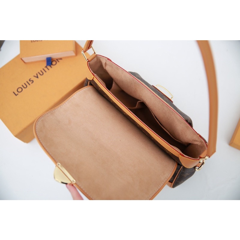 Túi quai xách W266-30 Beverly fullbox nam châm nguyên seal đẹp lắm luôn lót kèm code