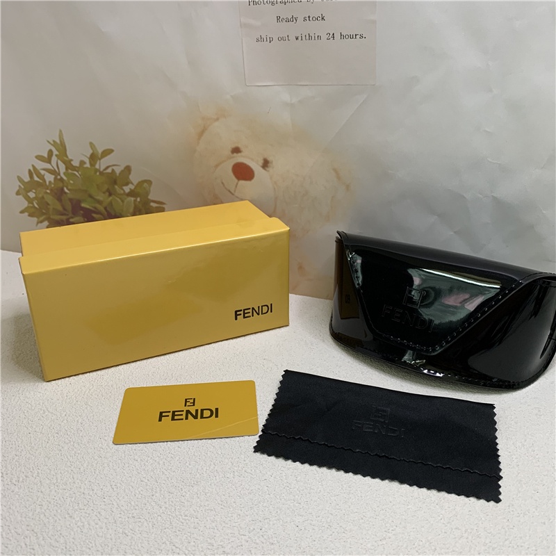 Fendi 2021 New Korean Fashion Men's and Women's One-piece Polarized Sunglasses Trendy Couple Outdoor Travel Driving Fashion Star Street Shooting Wild Anti-UV Sunglasses