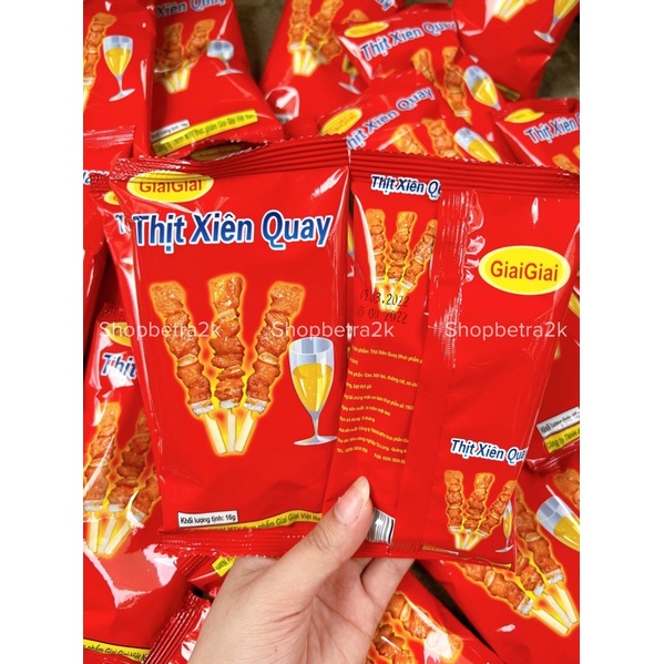 Gói snack vị thịt xiên quay Giai Giai