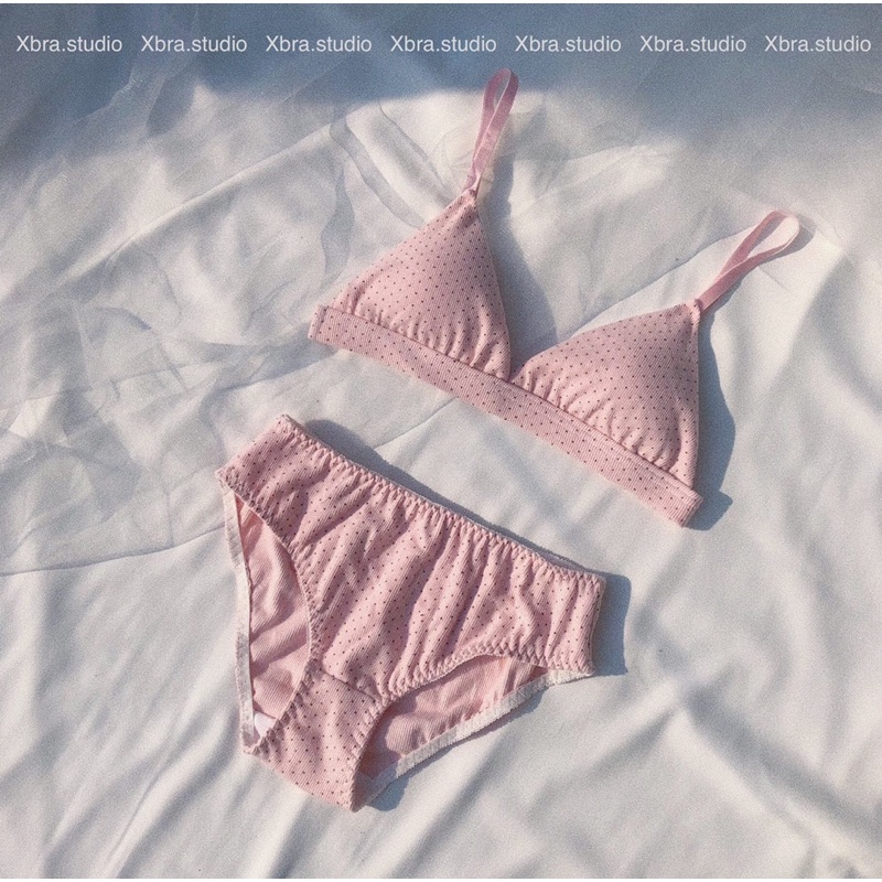 Bộ đồ lót áo bralette basic màu hồng chấm bi (tặng kèm mút) | BigBuy360 - bigbuy360.vn