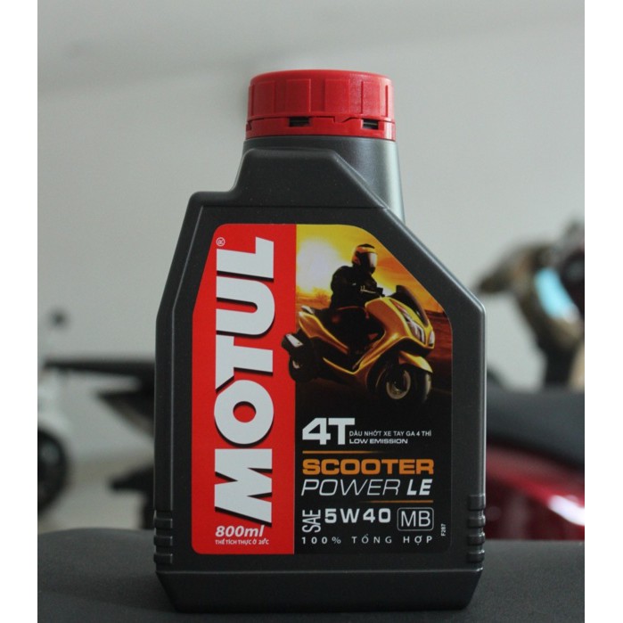 [Mã LIFEAUMAY giảm 10% tối đa 30k đơn 150k] Motul Scooter Le 5W40 800ml - Nhớt tổng hợp cho xe tay ga đời mới