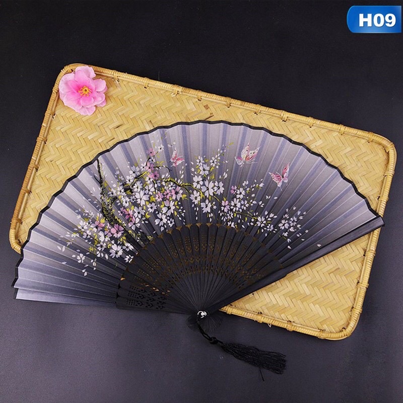 Quạt Nan Tre gỗ Gấp Tay Hình Hoa Khiêu Vũ Cổ Điển Mùa Hè Cầm Tay Trung Quốc Quà Tặng Tiệc Cưới Trang Trí Xinh Xắn