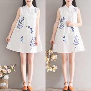 Váy suông chữ A cổ tàu thêu hoa