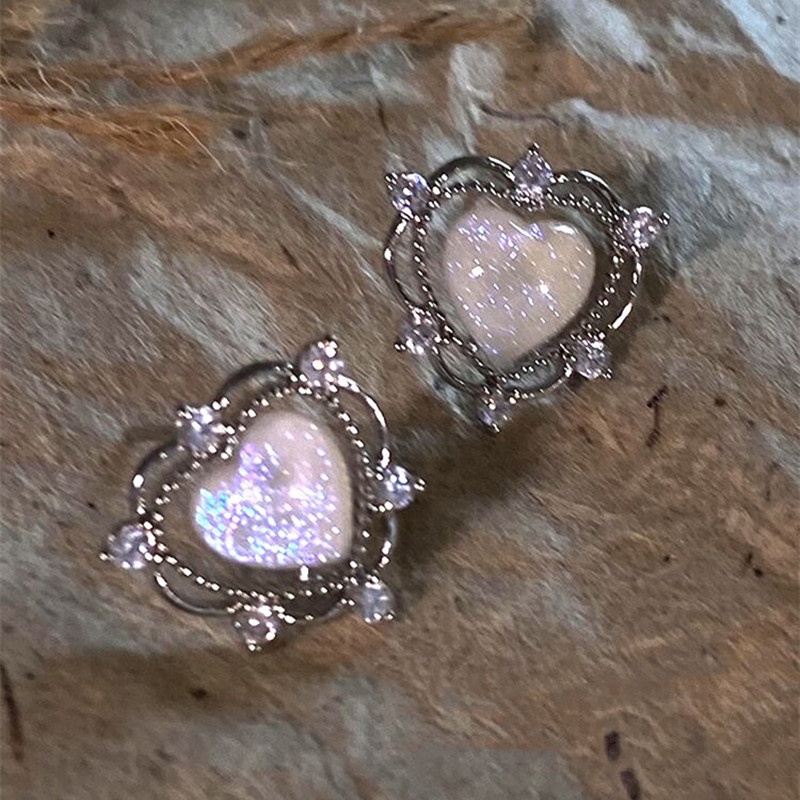Khuyên Tai Hình Trái Tim Đính Đá Lấp Lánh Phong Cách retro Cao Cấp Thiết Kế Mới Dành Cho Bạn Nữ