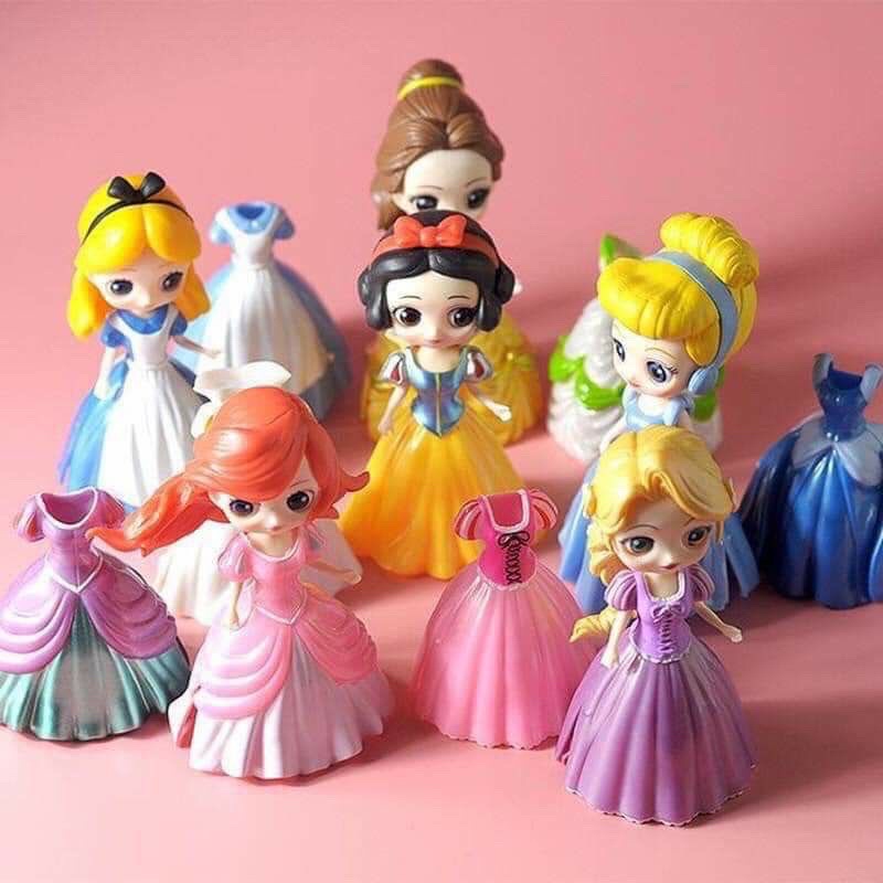 Set 6 công chúa Disney siêu sinh kèm 18 váy