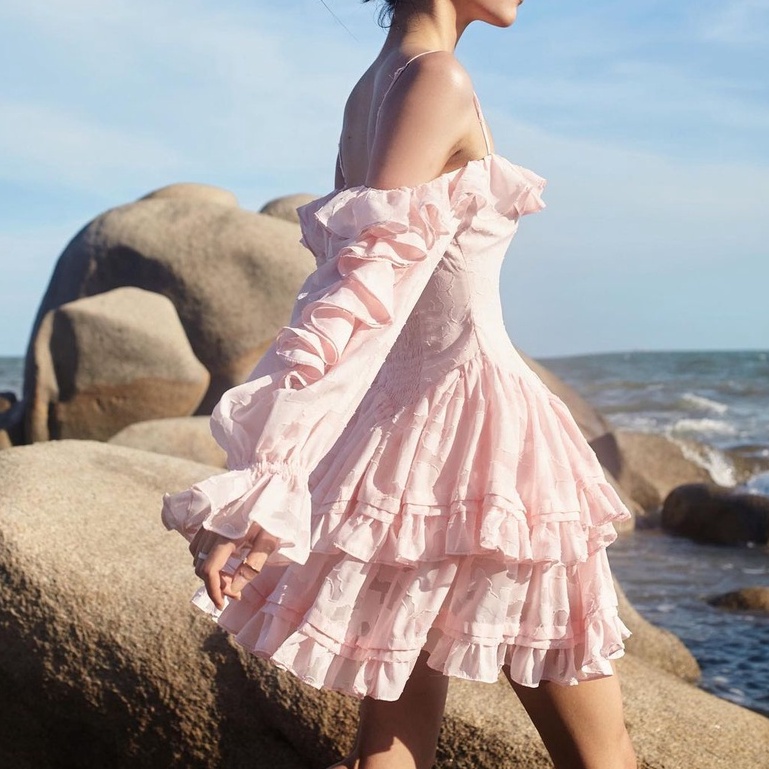 Đầm hai dây trễ vai dáng xòe ONONMADE Francesca Off-shoulder Mini Dress màu hồng