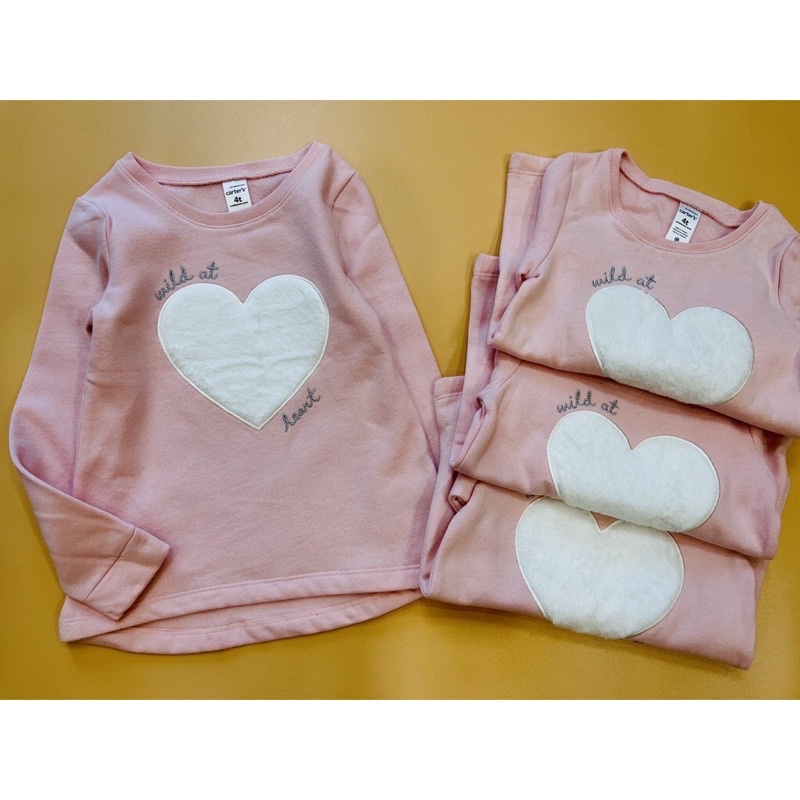 Áo Nỉ Hồng Trái Tim Thêu Đắp Carter’s Dư Xịn Bé Gái Size 2-7y