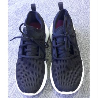 Giày Skechers lưới đen nữ