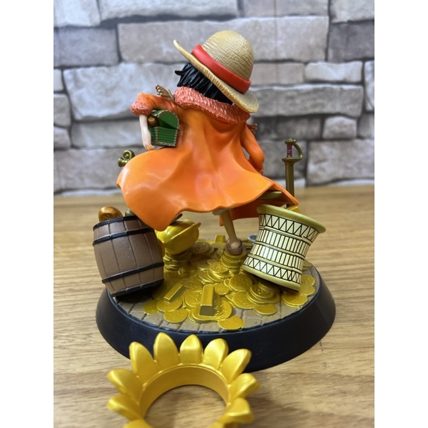 Mô hình - Monkey D. Luffy hủ vàng - Onepiece