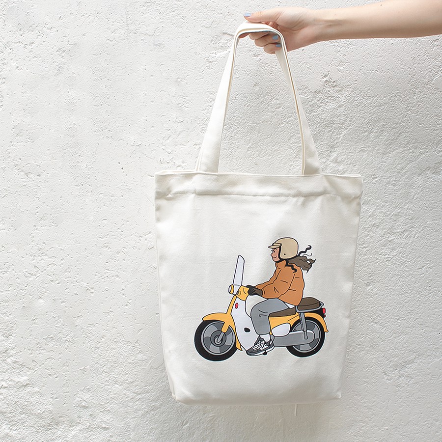 Túi tote GENZ vải canvas ulzzang unisex in hình Cô Gái Đi Xe Cúp Vàng ZB012