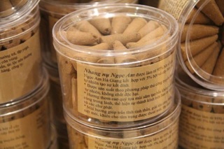 Nhang nụ Gỗ Ngọc Am - Thác Khói