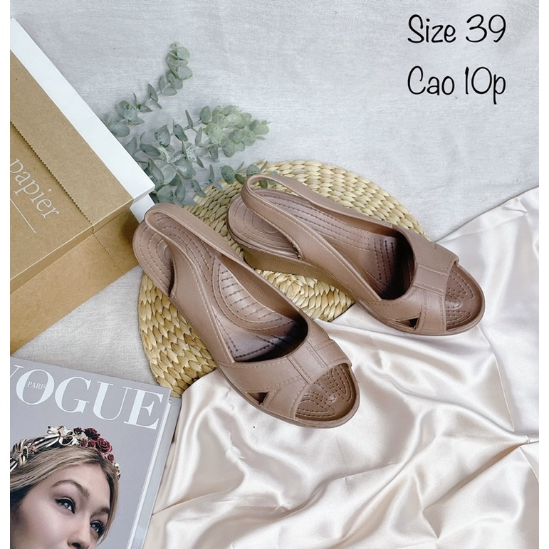 Giày cao rót nhựa nữ 2hand