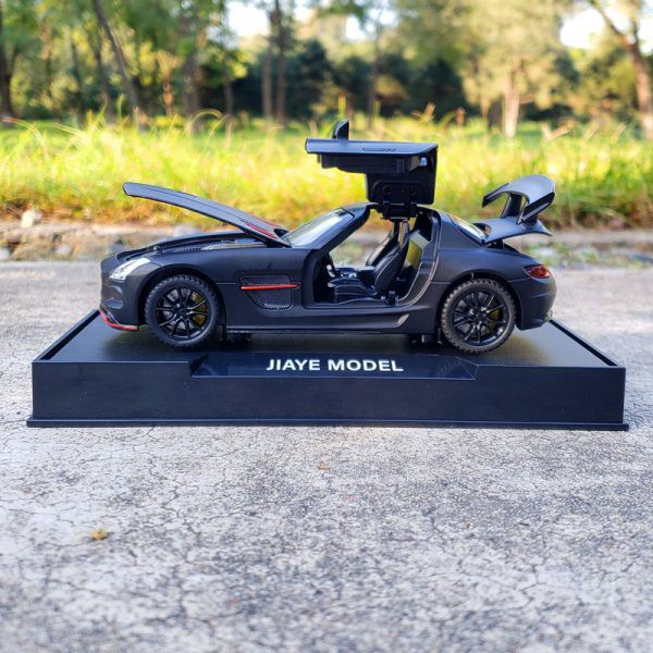 Mô hình xe Mercedes SLS AMG 1:32 DH