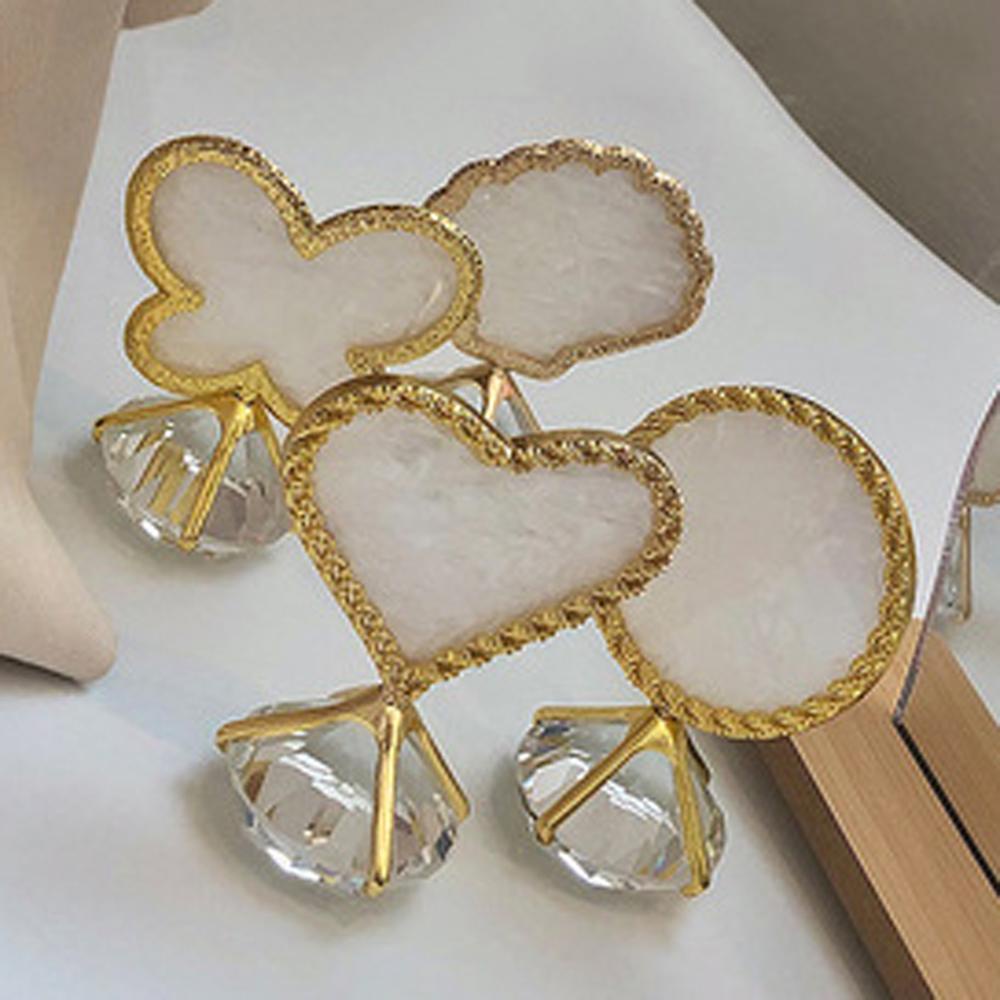 Kệ Trưng Bày Móng Tay Giả Hình Vỏ Sò / Trái Tim