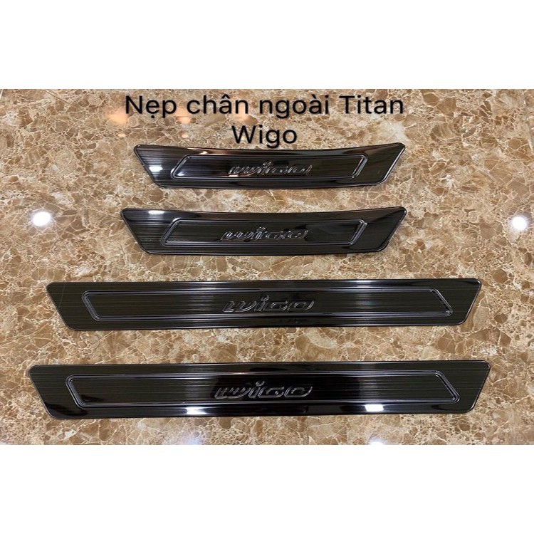 Bộ 8 ốp bậc trong ngoài mẫu titan cho xe ô tô- đủ dòng xe