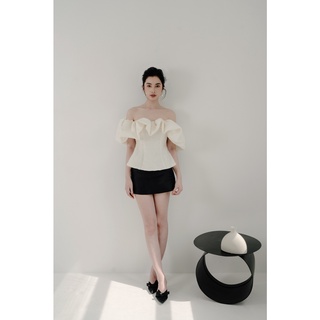 Áo Nolan Top by Joie des Roses trễ vai bánh bèo gấm xốp