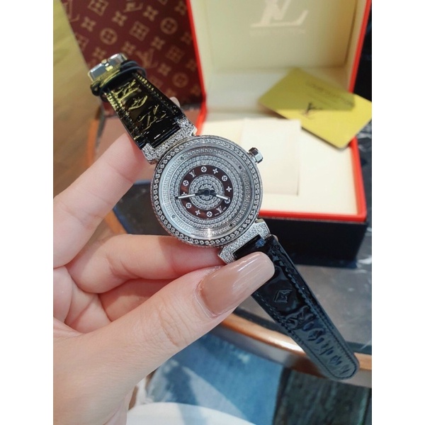 Đồng hồ nữ LV dây da 32mm