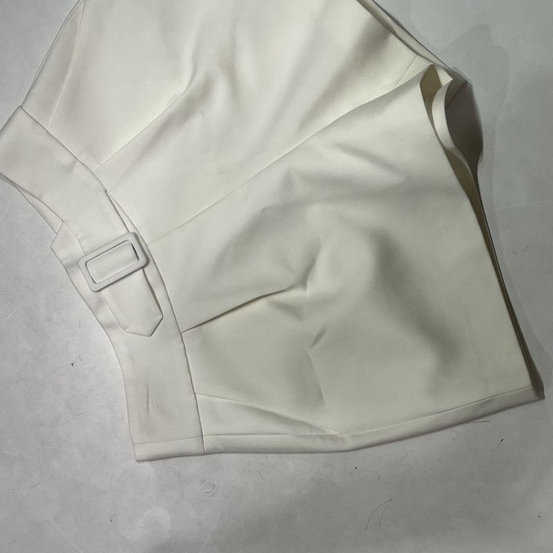 THANH LÝ MỚI Quần short trắng kem cạp cao có đai vải dày dặn size XL