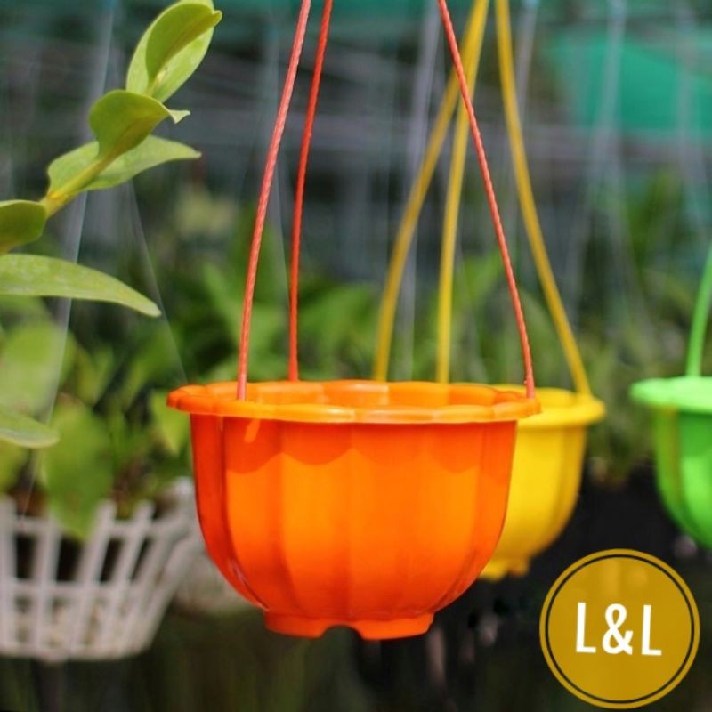 Chậu nhựa treo hình quả bí size 23x16cm trồng cây ban công, nhà hàng, quán cafe, TẶNG KÈM MÓC TREO