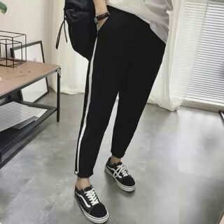 Quần jogger phối sọc nhũ