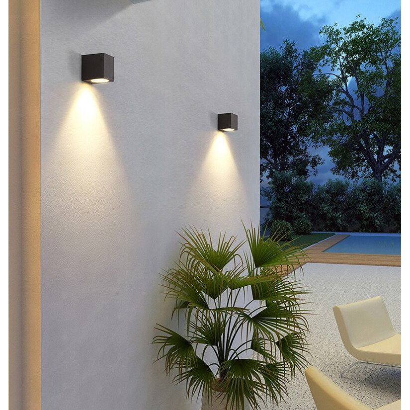 Đèn gắn tường ngoài trời đơn giản hiện đại hình hộp chữ nhật hắt sáng 1 đầu VNT-611