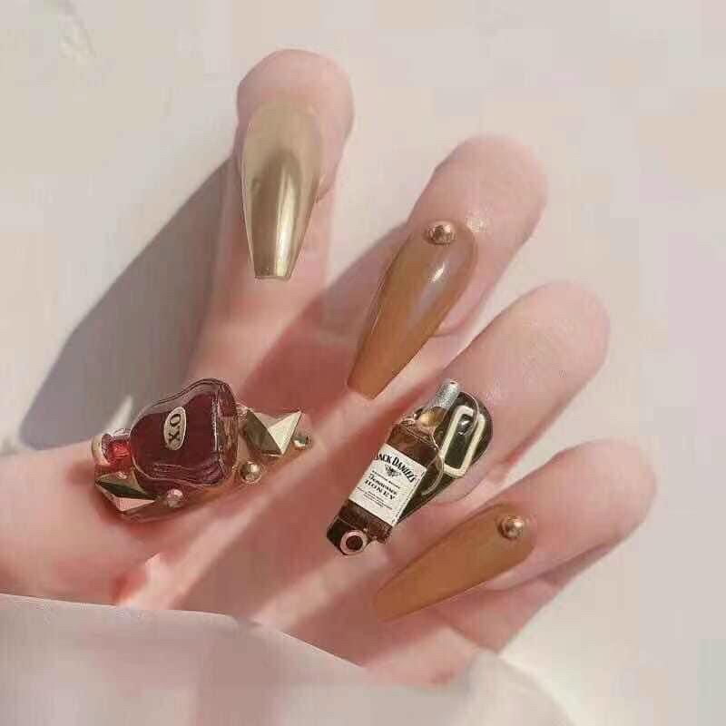 Charm chai rượu vang có bán lẻ