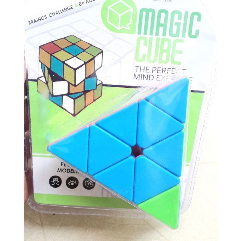 Rubik Tam giác kim tự tháp bằng nhựa rất đẹp