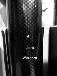 Hai mét decal vân carbon bóng