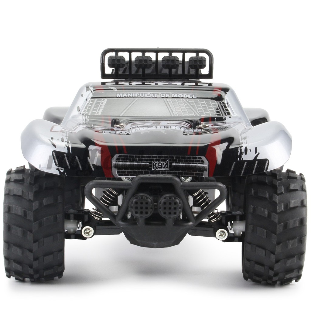 Xe tải Monster Truck điều khiển từ xa tốc độ cao 1:18 kèm phụ kiện flycam