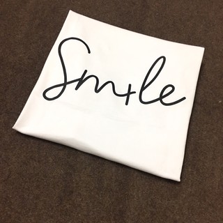 Áo thun in chữ smile phom rộng
