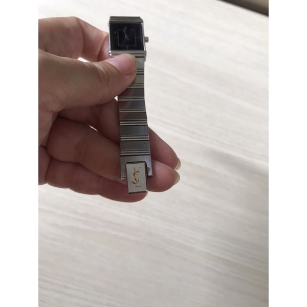 Đồng hồ nữ Yves Saint Laurent