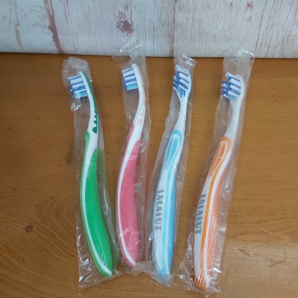Combo 4 bàn chải đánh răng giá 15k