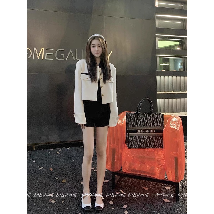 Áo Khoác Dạ Cổ Viền Đen Tay Phối Sơ Mi Có Thể Tháo Rời Khuy Ngọc Ulzzang