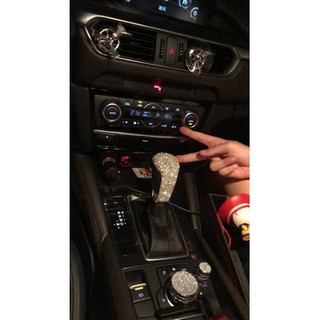 Ốp cần số đính đá cho dòng xe Mazda