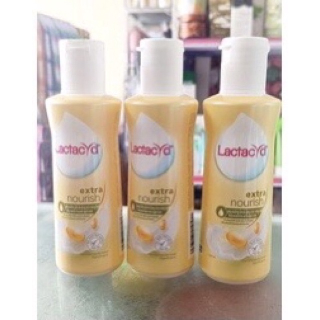 Lactacyd Nourish dưỡng ẩm căng mịn vùng kín