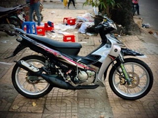 Tem rời Yaz 125 bạc đen đỏ, in crom -1