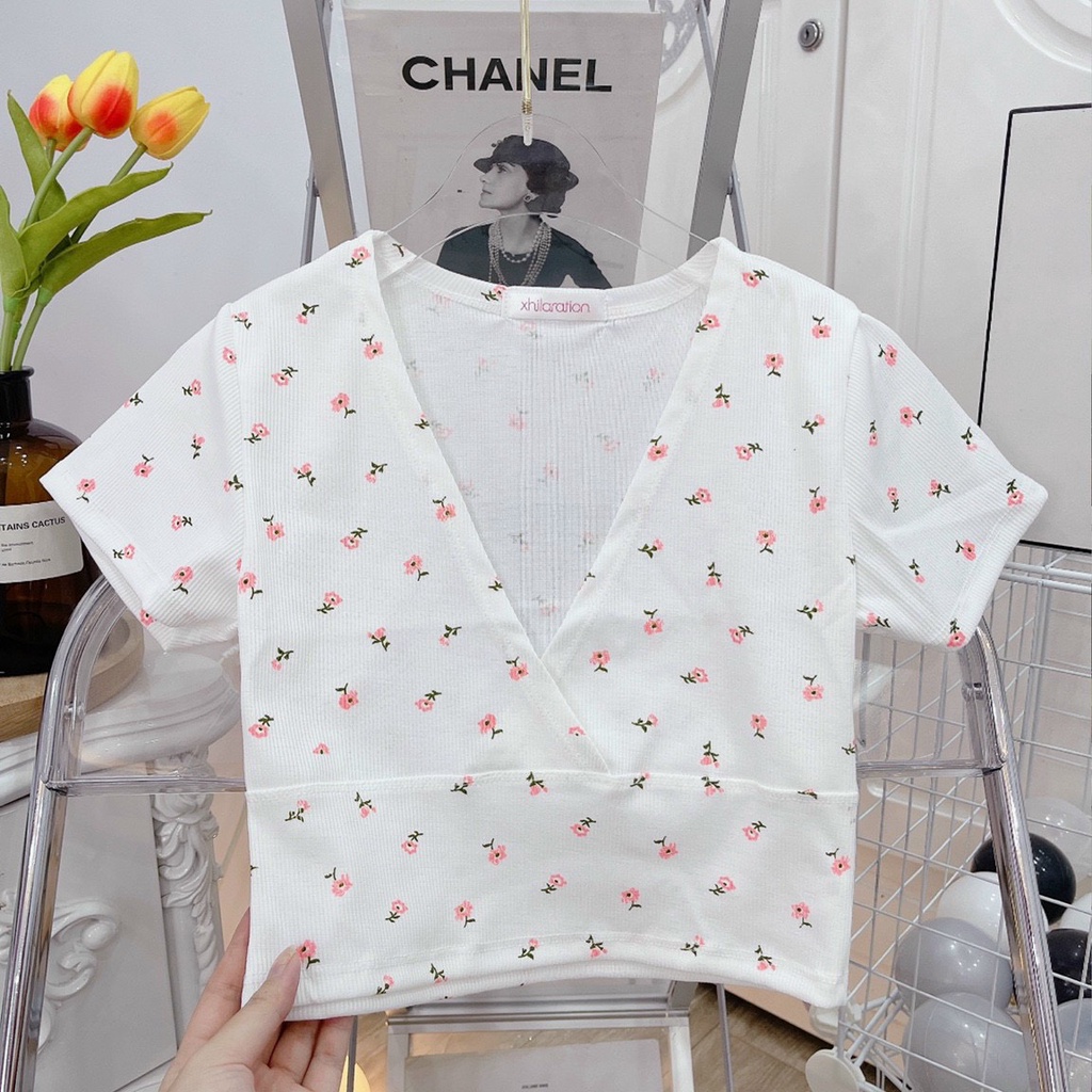 áo croptop in hoa nhí đắp chéo na