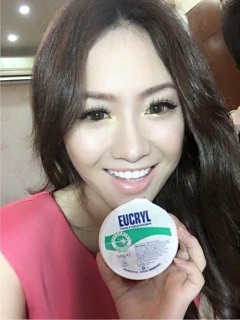 Bột đánh trắng răng Eucryl hàng xách tay Anh