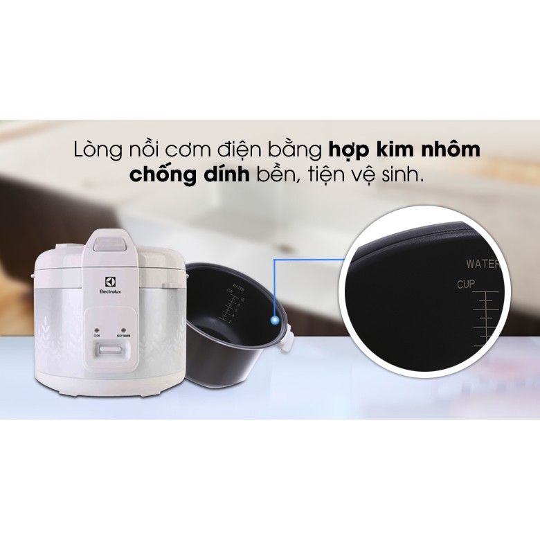Nồi cơm điện Electrolux 1.8 lít ERC3305