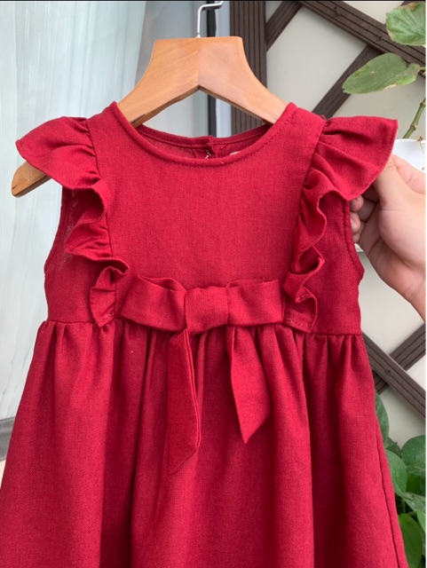Đầm linen viền bèo bé gái
