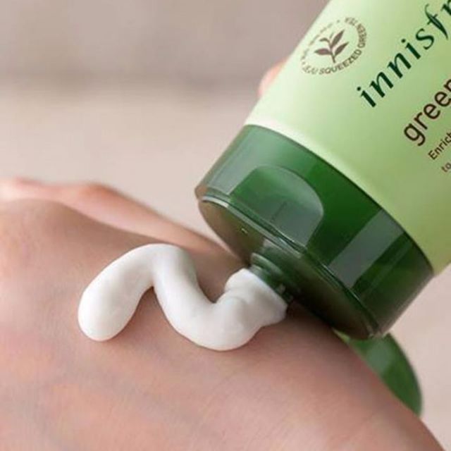 Sửa rửa mặt innisfree trà xanh